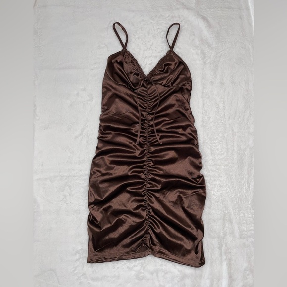 NWOT Deep Brown Ruched Mini Dress - Medium/Small Flattering Silky​ - Picture 2 of 6